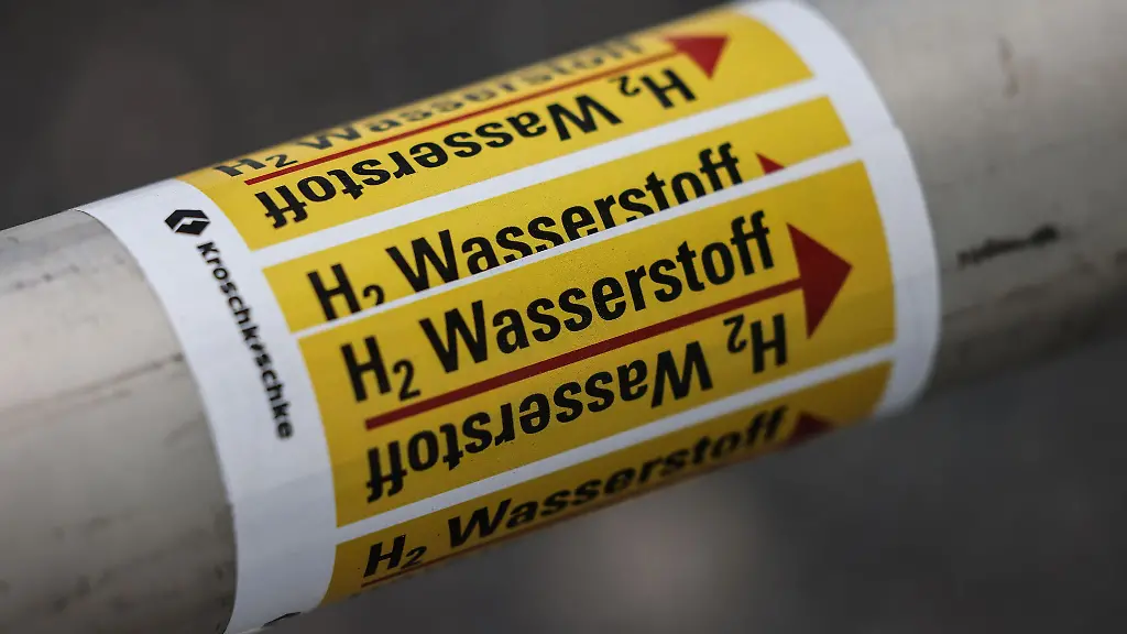 Eine-Millionenfoerderung-der-EU-soll-helfen-Chemnitz-als-wichtigen-Industriestandort-an-das-bundesweite-Wasserstoffnetz-anzuschliessen-Symbolbild