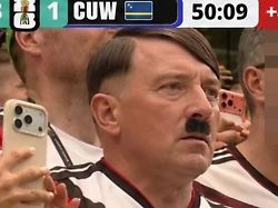 Fake KI Hitler Deutsche Fan