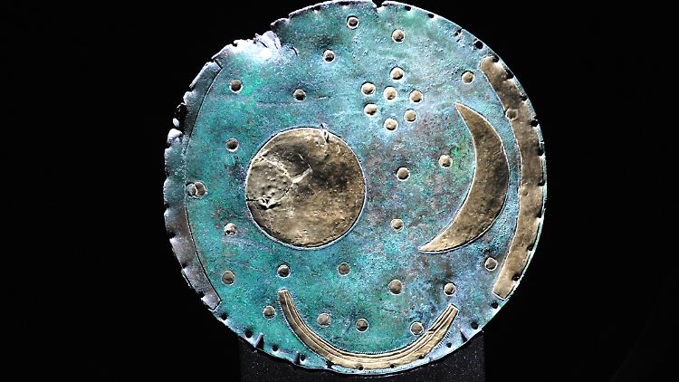 Die Himmelsscheibe von Nebra ist im Landesmuseum für Vorgeschichte in Halle zu sehen.