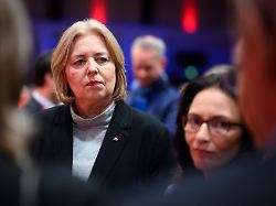 Reform des Acht-Stunden-Tags: Arbeitgeber und CDU hauen Bärbel Bas Gesetzentwurf um die Ohren