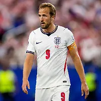 DALLAS-TEXAS-JUNE-17-Harry-Kane-of-England-looks-on-during-the-FIFA-World-Cup-WM-Weltmeisterschaft-Fussball-2026-Group-L-match-between-England-and-Croatia-at-Dallas-Stadium-on-June-17-2026-in-Dallas-Texas