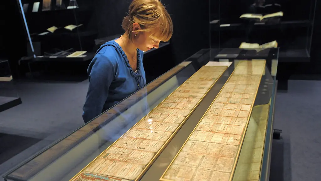 Der-gut-800-Jahre-alte-Maya-Codex-gehoert-zu-den-wertvollsten-Schriften-der-Saechsischen-Landesbibliothek-Staats-und-Universitaetsbibliothek