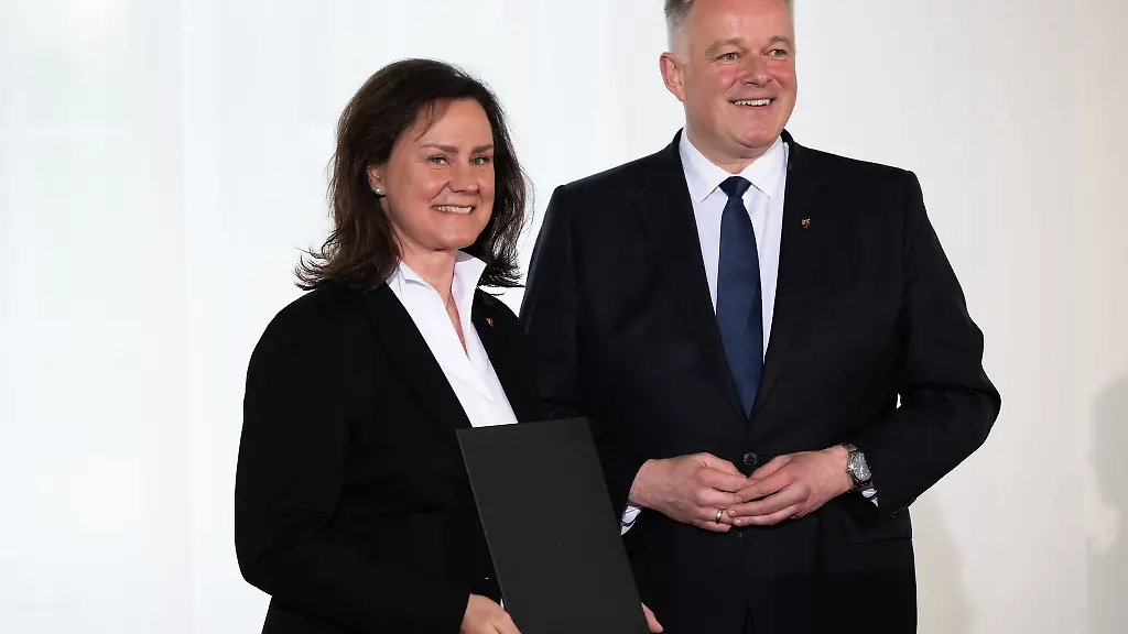 Seit-Mitte-Mai-ist-Eiling-Huetig-rheinland-pfaelzische-Bildungsministerin