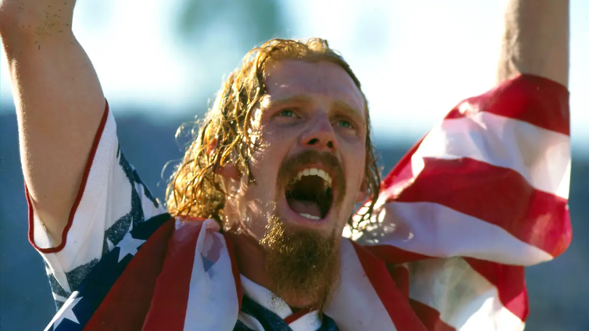 USA-v-Colombia-22-June-1994-FIFA-World-Cup-WM-Weltmeisterschaft-Fussball-USA-v-Colombia-Alexi-Lalas-celebrates-the-USA-win-over-Colombia-Photo-Mark-Leech-Pasadena-Rose-Bowl-USA-USA-gegen-Kolumbien-22