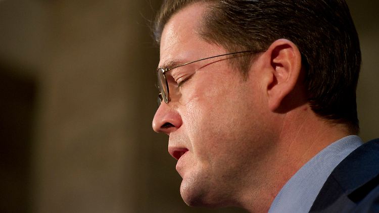 Guttenberg will der Kommission keine Steine in den Weg legen.