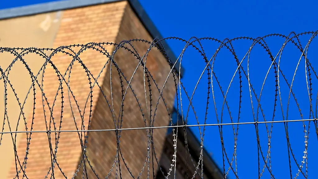 Die-Gefaengnisse-in-Deutschland-sind-gut-gesichert-Fuer-eine-Flucht-nutzen-Straftaeter-mitunter-besondere-Umstaende-wie-einen-Arztbesuch