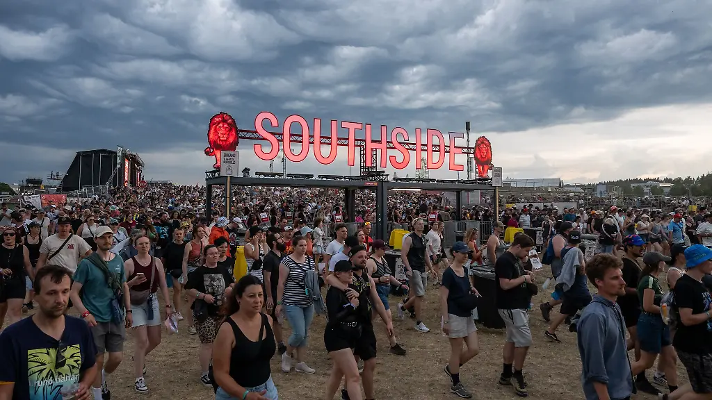 Das-Festivalgelaende-wird-geraeumt