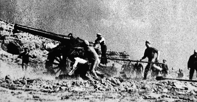 Republican-artillery-in-action-at-Teruel-during-the-Spanish-Civil-War-The-combatants-fought-the-battle-between-December-1937-and-February-1938-during-the-worst-Spanish-winter-in-twenty-years-The-battle-was-one-of-the-bloodier-actions-of-the-war-with-the-city-changing-hands-several-times-first-falling-to-the-Republicans-and-eventually-being-re-taken-by-the-Nationalists-In-the-course-of-the-fighting-Teruel-was-subjected-to-heavy-artillery-and-aerial-bombardment-The-two-sides-suffered-over-140-000-casualties-between-them-in-the-two-month-battle