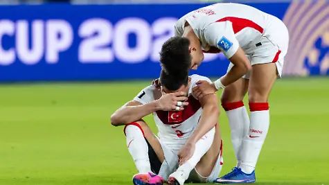 SANTA-CLARA-CA-JUNE-19-Arda-Guler-8-consoles-Merih-Demiral-3-of-Turkiye-during-the-FIFA-World-Cup-WM-Weltmeisterschaft-Fussball-2026-Group-D-match-between-Turkiye-and-Paraguay-on-June-19-2026-at-San-Francisco-Bay-Area-Stadium-in-Santa-Clara-CA