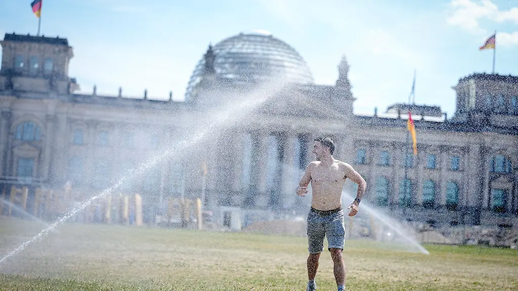 Der-Deutsche-Wetterdienst-warnt-vor-grosser-Hitze-auch-am-Samstag