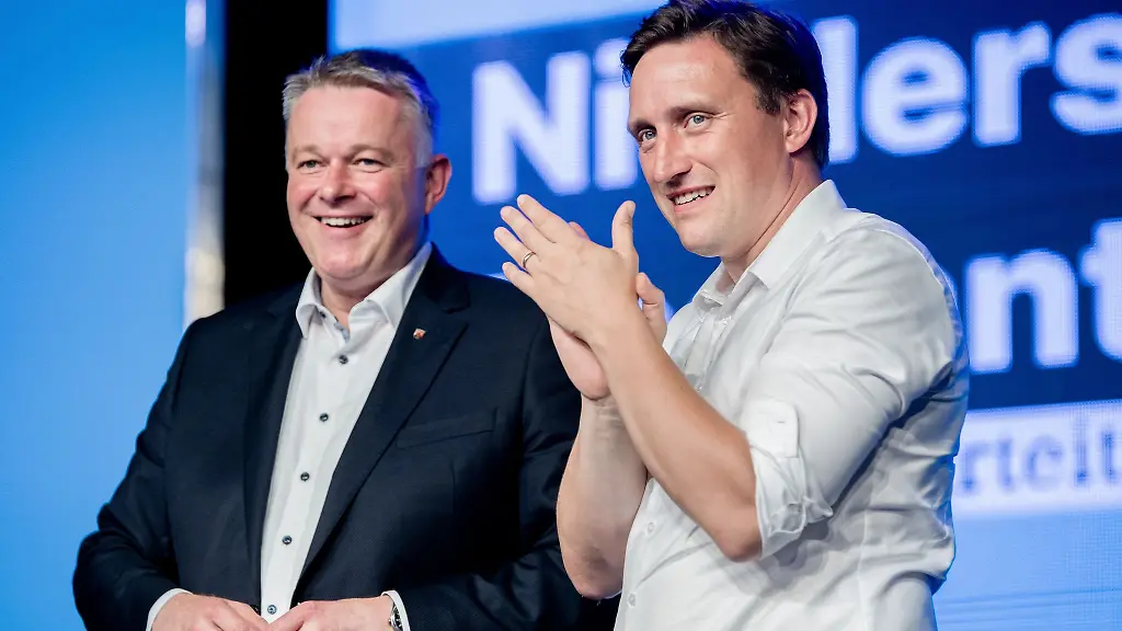 Der-neue-Ministerpraesident-von-Rheinland-Pfalz-Gordon-Schnieder-links-agierte-in-Vechta-als-Mutmacher-fuer-die-CDU