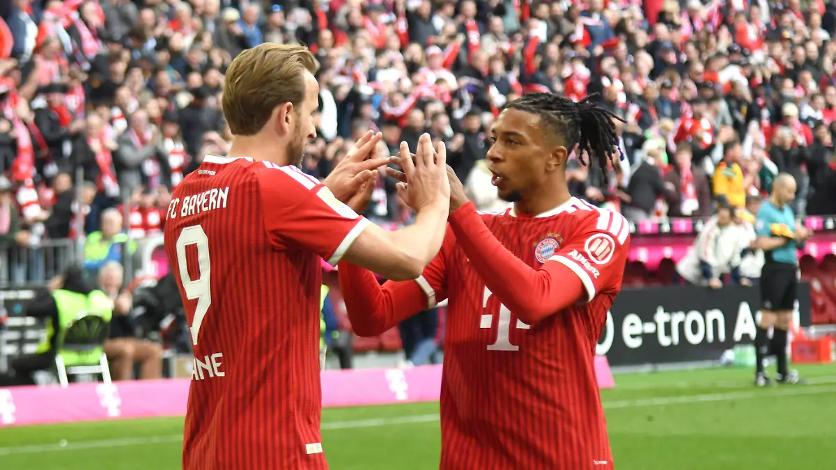 HARRY-KANE-MICHAEL-OLISE-Bayern-Munchen-Bundesliga-2025-26-Bayern-Munchen-FC-Koln-5-1-Deutscher-Fussballmeister-2026-esultanza-jubel-joy-celebration-BUNDESLIGA-2025-26-BAYERN-MONACO-FC-COLONIA-5-1