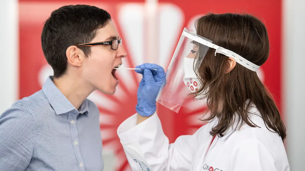 b63b14edd6320bf40bec2bbea0d95a58