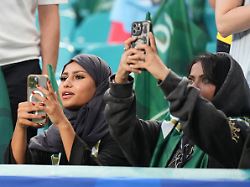 Öl-Protest an Stadien: Wie Saudi-Arabien schon bei dieser WM so manche Fäden zieht
