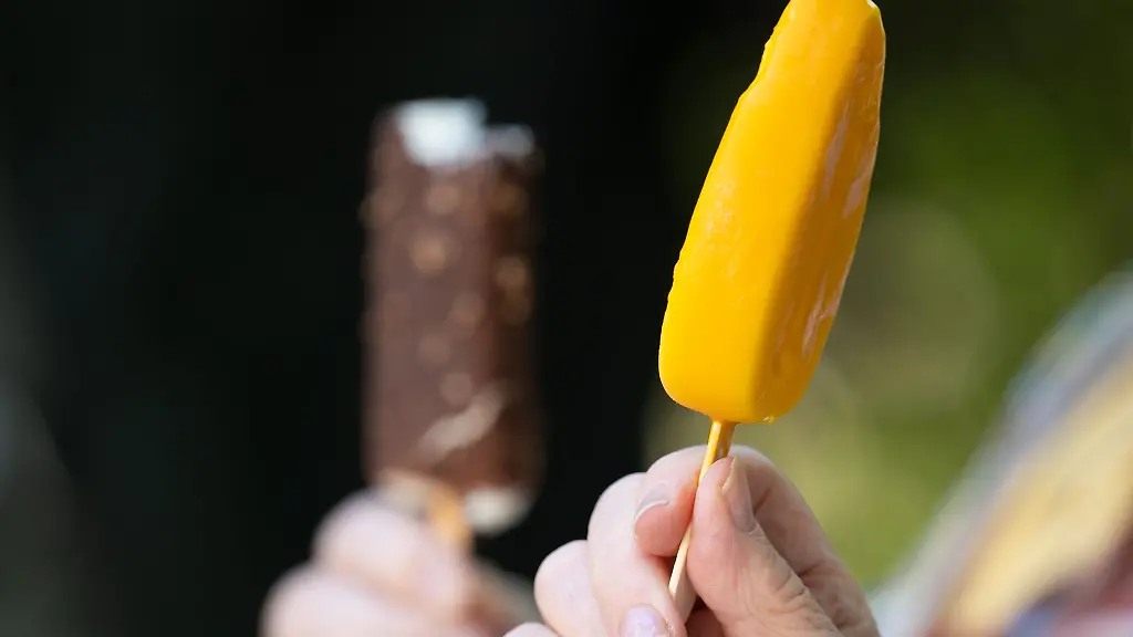 Einbrecher-in-Eisenhuettenstadt-suchten-eine-Erfrischung-und-liessen-sich-gleich-am-Tatort-Eis-aus-dem-Tiefkuehlschrank-schmecken
