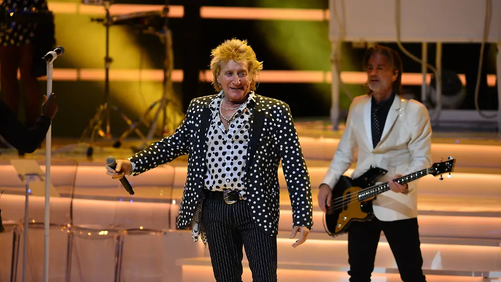 HOLLYWOOD-FLORIDA-FEBRUARY-27-Sir-Rod-Stewart-performs-live-in-concert-at-Hard-Rock-Live-at-Seminole-Hard-Rock-Hotel-Casino-Hollywood-on-February-27-2026-in-Hollywood-Florida