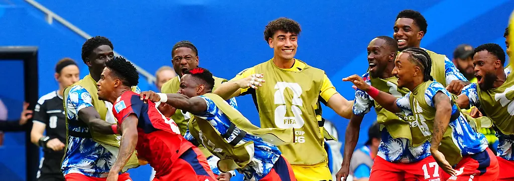 Uruguay-v-Cape-Verde-FIFA-World-Cup-WM-Weltmeisterschaft-Fussball-2026-Group-H-FLORIDA-USA-JUNE-21-Kevin-Pina-6-of-Cape-Verde-celebrates-with-teammates-after-scoring-a-goal-during-the-2026-FIFA-World-Cup-First-Stage-Group-H-match-between-Uruguay-and-Cape-Verde-at-the-Hard-Rock-Stadium-Miami-Stadium-in-Miami-Gardens-Florida-United-States-on-June-21-2026-Evrim-Aydin-Anadolu-Florida-United-States-Editorial-use-only-Please-get-in-touch-for-any-other-usage