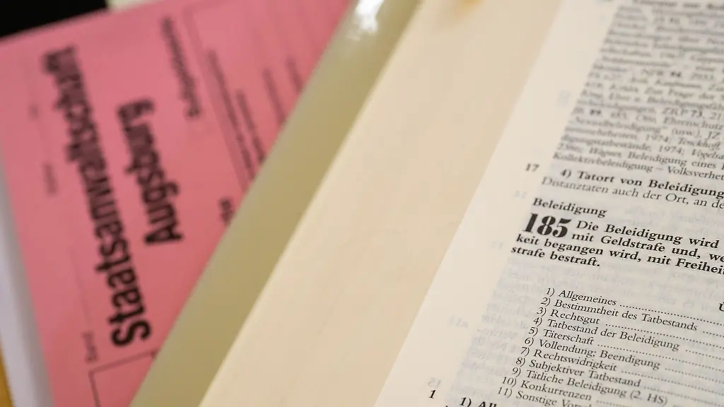 Beleidigungen-Verleumdungen-und-Koerperverletzung-Bayerns-Amts-und-Mandatstraeger-sind-einer-Vielzahl-von-Anfeindungen-ausgesetzt-Zumindest-die-generelle-Tendenz-gibt-aber-Grund-zur-Hoffnung