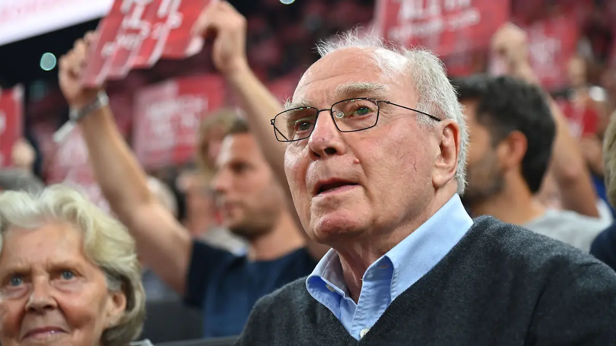 Uli-HOENESS-H-ness-Ehrenpraesident-Bayern-Muenchen-Einzelbild-angeschnittenes-Einzelmotiv-Portraet-Portrait-Portr-t-Basketball-BBL-Saison-2025-2026-Play-Off-Finale-Spiel-1-FC-Bayern-Muenchen-Alba-Berlin-am-12-06