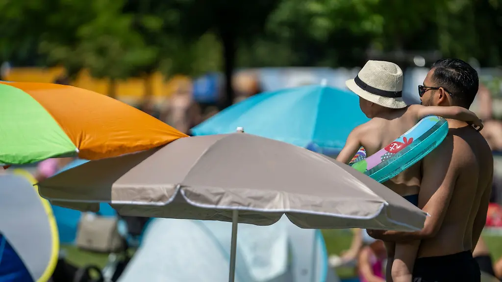 Fuer-den-Tagesverlauf-prognostiziert-der-Deutsche-Wetterdienst-DWD-Hoechsttemperaturen-von-36-Grad