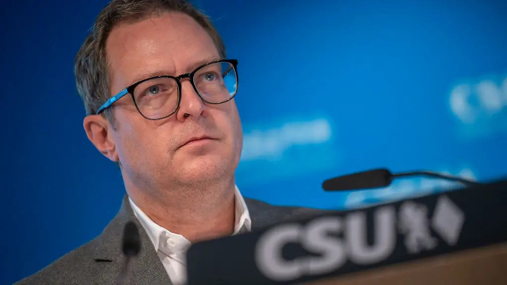 CSU-Generalsekretaer-Hubert-wirft-dem-neuen-Chef-der-Linken-Pantisano-einen-katastrophalen-Fehlstart-vor-und-fordert-seinen-Ruecktritt