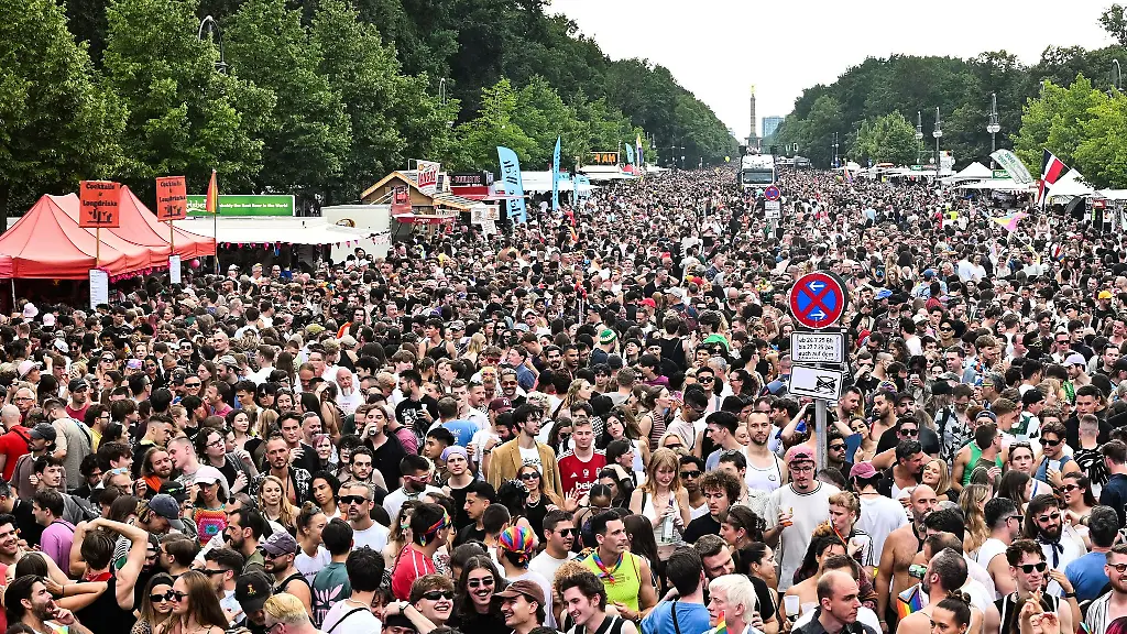Die-Partei-BSW-darf-laut-den-Veranstaltern-der-Berliner-CSD-Parade-nicht-als-offizielle-Gruppe-mitlaufen