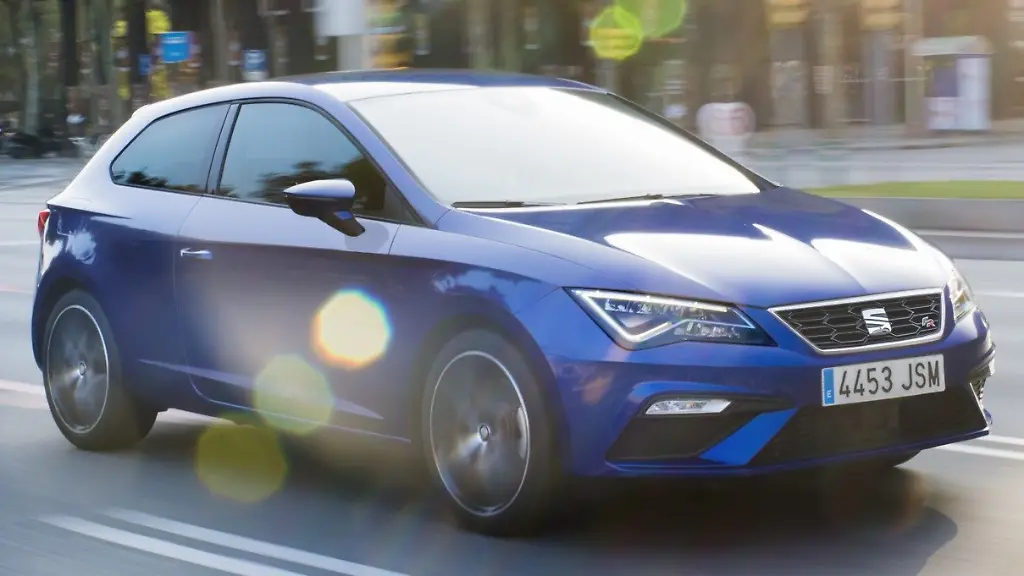 Seat-setzte-beim-Leon-auf-ein-schickes-Design-das-sich-vom-Technikbruder-VW-Golf-abhebt
