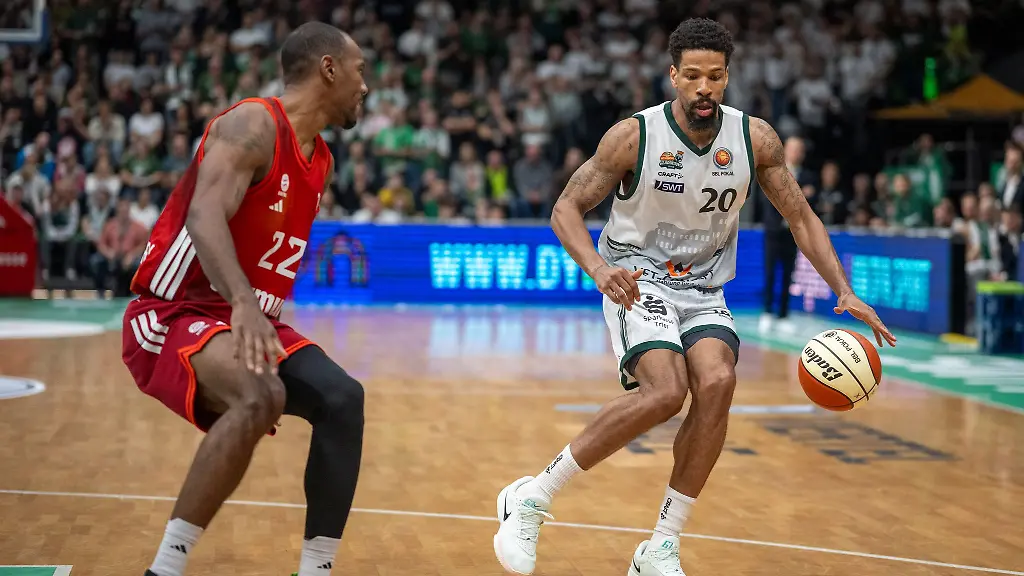 Urald-King-rechts-verlaesst-die-Vet-Concept-Gladiators-Trier