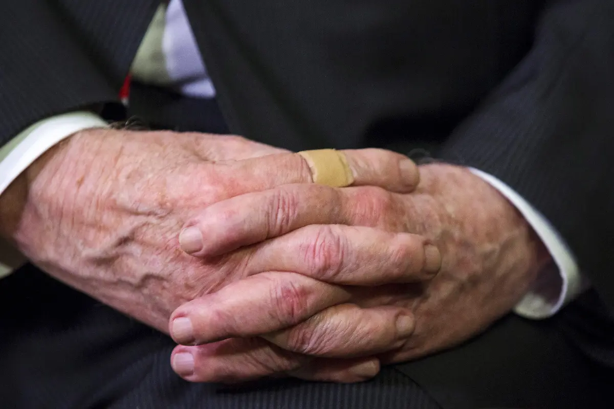 2015-09-08T120000Z-1639068191-GF10000197785-RTRMADP-3-BERKSHIREHATHA-BUFFETT