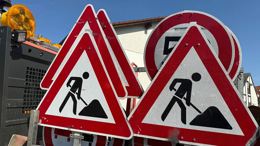 Ausgerechnet-auf-die-Ferienzeit-werden-viele-Baustellen-gelegt