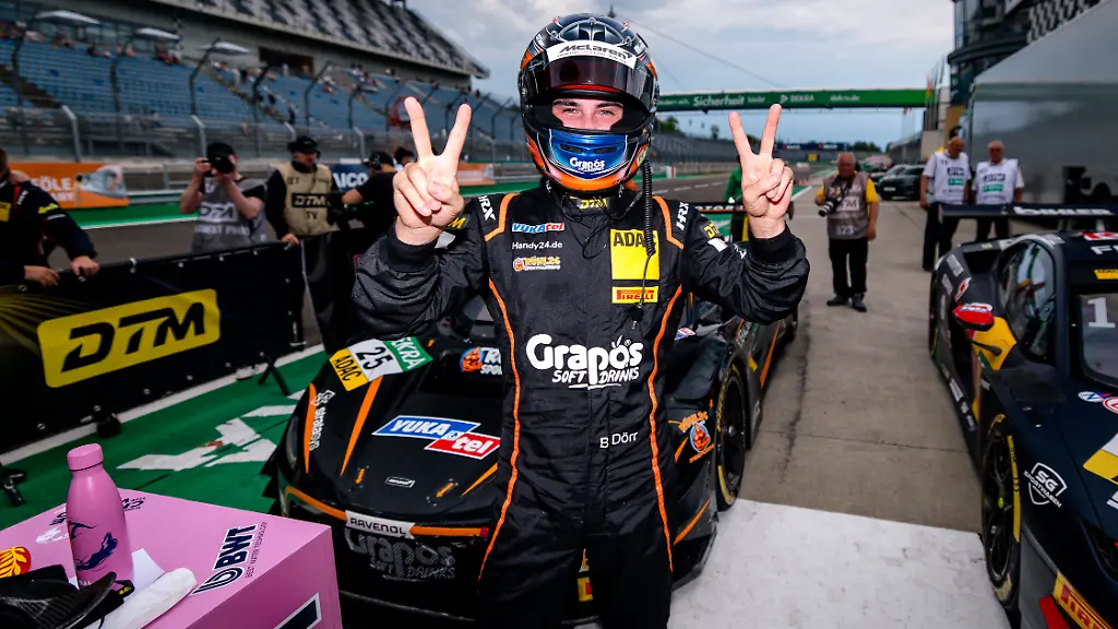 Grosser-Jubel-bei-Ben-Doerr-von-McLaren-Team-Doerr-Motorsport
