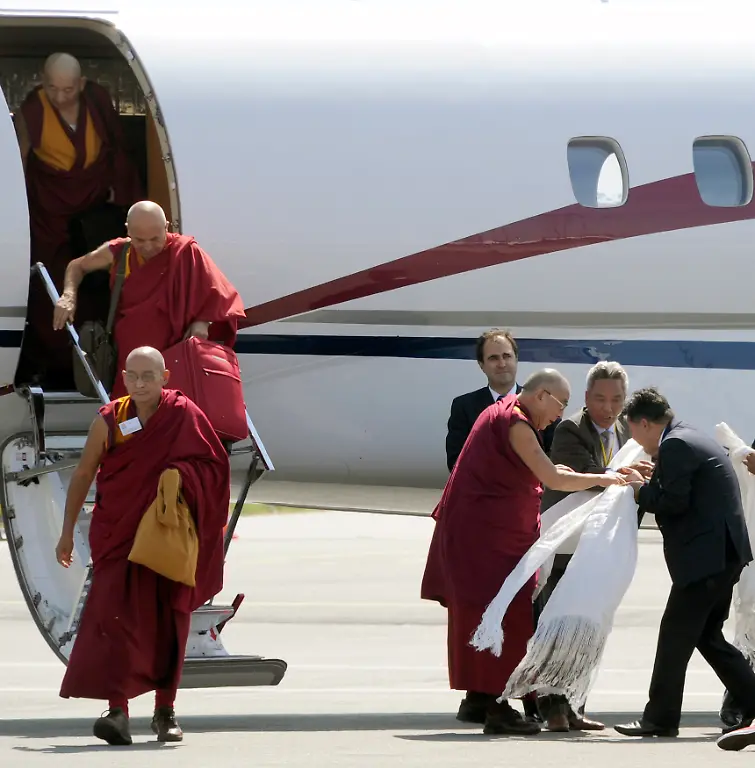 2011-08-12T120000Z-1700187669-PM1E78C1CVA01-RTRMADP-3-FRANCE