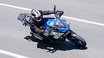 Suzuki_SV-7GX_FotoSuzuki_02