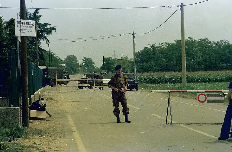 Seen-here-is-a-guard-limiting-access-to-contaminated-areas-after-an-accident-at-a-chemical-plant-in-Seveso-Italy-July-30-1976