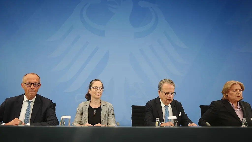 Die-33-Empfehlungen-der-Rentenkommission-sollen-das-System-der-Alterssicherung-stabilisieren