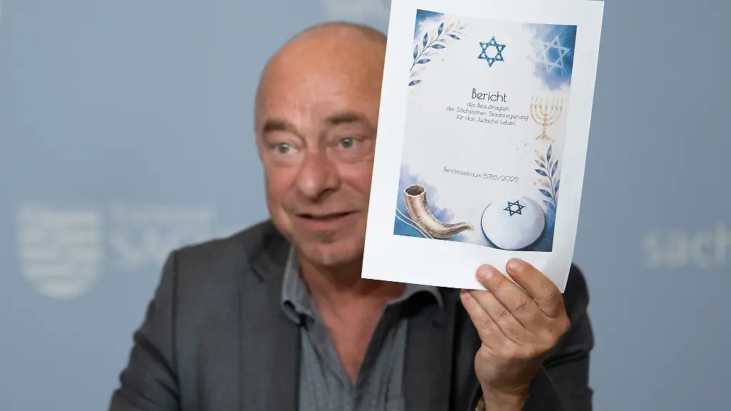 Sachsens-Beauftragter-fuer-das-juedische-Leben-Thomas-Feist-hat-seinen-Jahresbericht-2025-zur-Situation-juedischen-Lebens-im-Freistaat-praesentiert