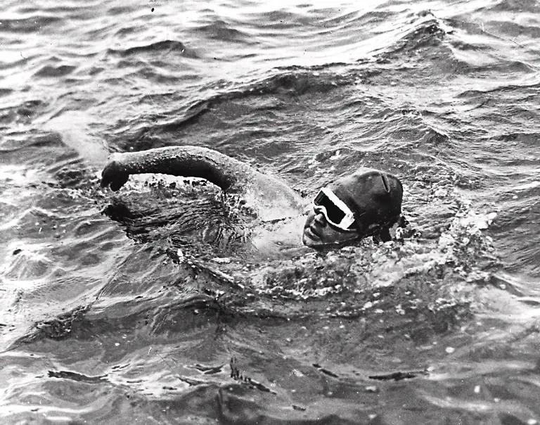 Nineteen-year-old-Gertrude-Ederle-of-New-York-City-becomes-the-first-woman-to-swim-the-English-Channel-on-Aug-6-1926-as-she-crosses-the-waterway-in-14-hours-and-31-minutes