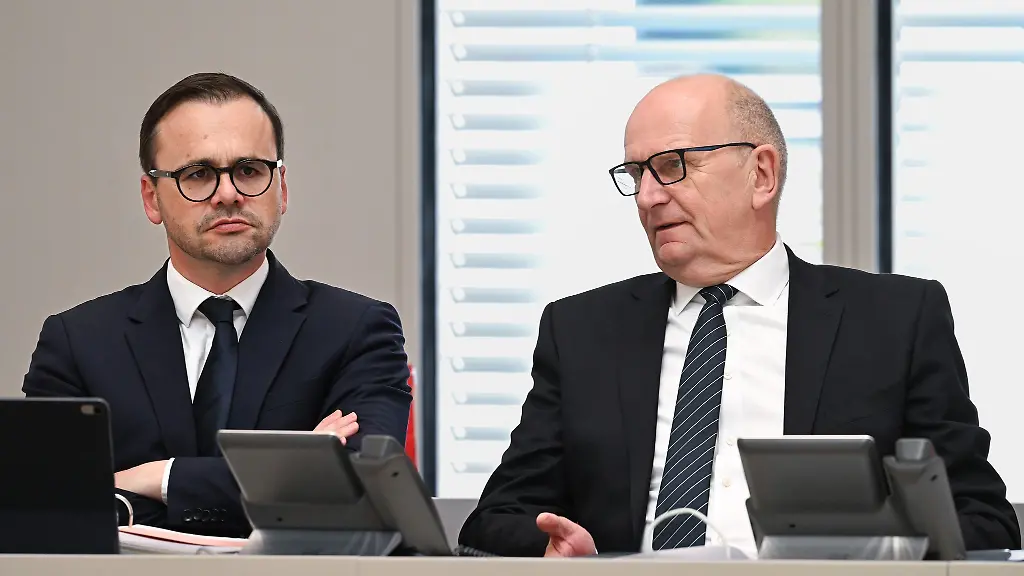 Die-rot-schwarze-Koalition-von-Ministerpraesident-Dietmar-Woidke-SPD-und-Innenminister-Jan-Redmann-CDU-wird-100-Tage-alt