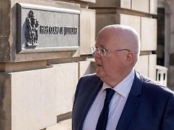 Veruntreuung von Parteigeldern: Ex-Chef von Schottlands SNP zu Haftstrafe verurteilt