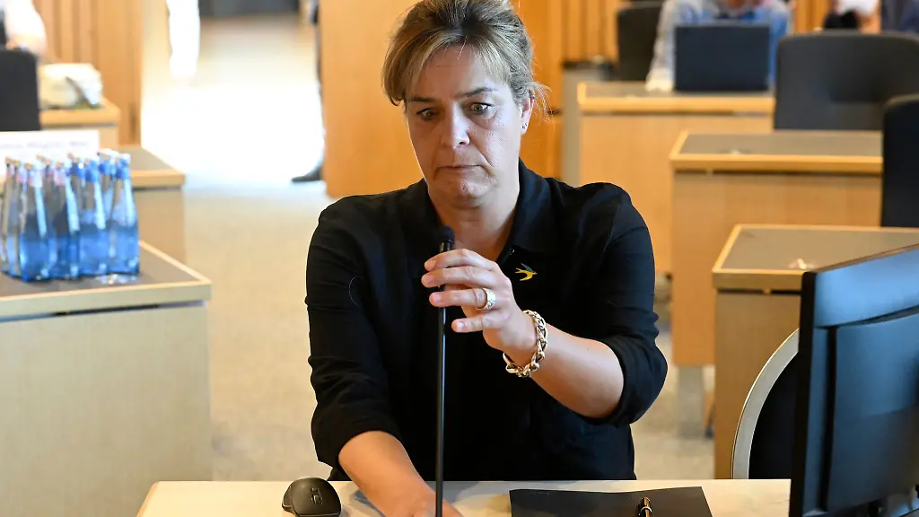Neubaur-berief-sich-als-Zeugin-mehrfach-auf-fehlende-Erinnerungen-und-antwortete-oft-ausweichend