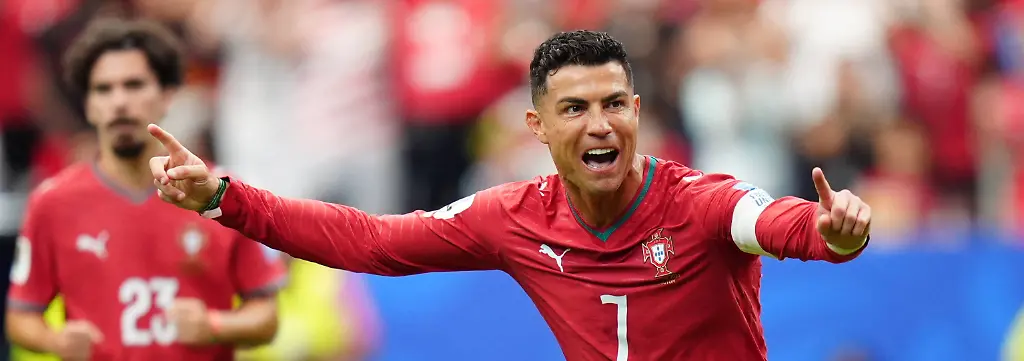 Portugal-v-Uzbekistan-FIFA-World-Cup-WM-Weltmeisterschaft-Fussball-2026-Group-K-HOUSTON-USA-JUNE-23-Cristiano-Ronaldo-of-Portugal-celebrates-after-Nuno-Mendes-goal-during-the-2026-FIFA-World-Cup-First-Stage-Group-K-match-between-Portugal-and-Uzbekistan-at-NRG-Stadium-Houston-Stadium-in-Houston-Texas-United-States-on-June-23-2026-Hakan-Akgun-Anadolu-Texas-United-States-Editorial-use-only-Please-get-in-touch-for-any-other-usage