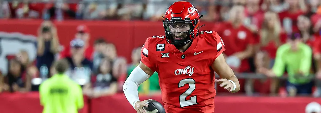 August-28-2025-Cincinnati-Bearcats-quarterback-Brendan-Sorsby-2-scrambles-during-an-NCAA-College-League-USA-football-game-against-the-Nebraska-Cornhuskers-at-GEHA-Field-at-Arrowhead-Stadium-in-Kansas-City-MO