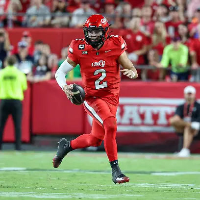 August-28-2025-Cincinnati-Bearcats-quarterback-Brendan-Sorsby-2-scrambles-during-an-NCAA-College-League-USA-football-game-against-the-Nebraska-Cornhuskers-at-GEHA-Field-at-Arrowhead-Stadium-in-Kansas-City-MO