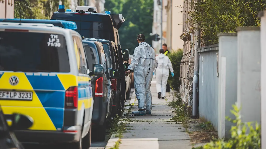 Nach-dem-Fund-einer-Leiche-in-Greiz-sucht-die-Polizei-nach-Hinweisen-auf-Tatverdaechtige