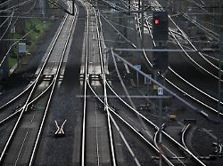 Bahnfunk ausgefallen: Bundesweite Störung: Zugverkehr ausgesetzt