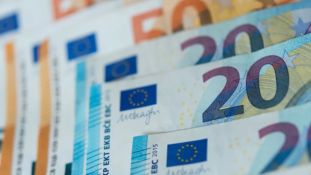Thueringen-steht-vor-ungeplanten-Mehrausgaben-fuer-Beamte