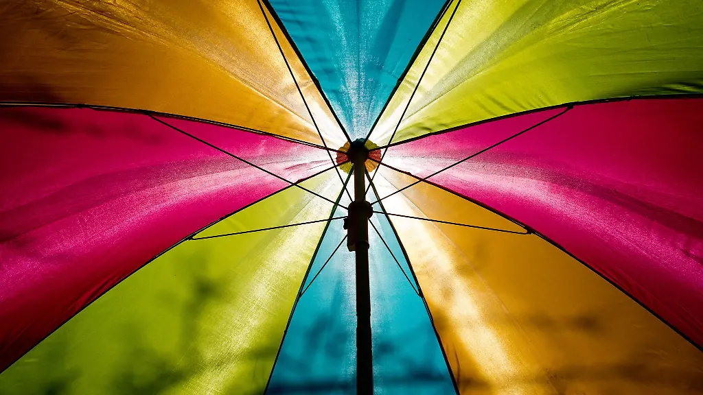Stiftung-Warentest-hat-elf-Sonnenschirm-Modelle-geprueft
