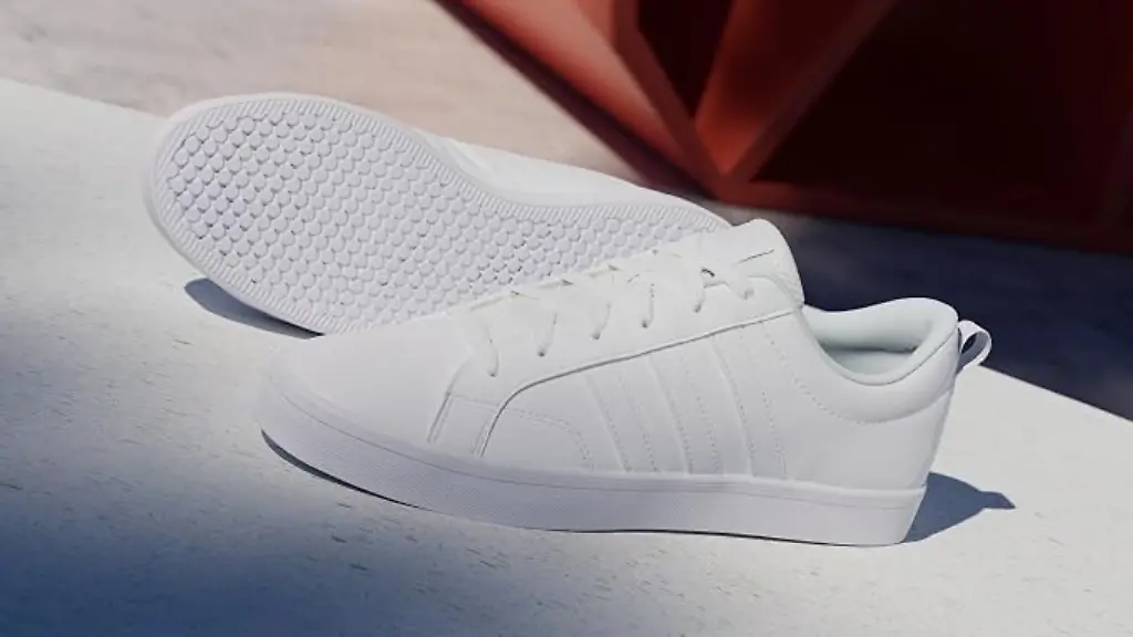 Die-weissen-Adidas-Sneaker-gehen-einfach-immer