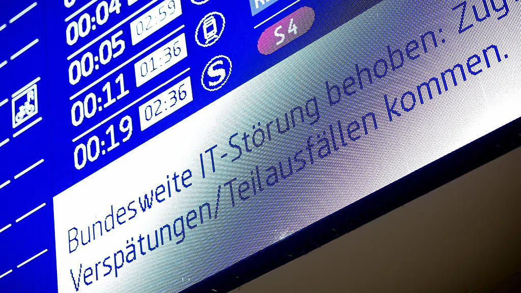 Der-Bahnverkehr-war-wegen-einer-Funkstoerung-eingestellt