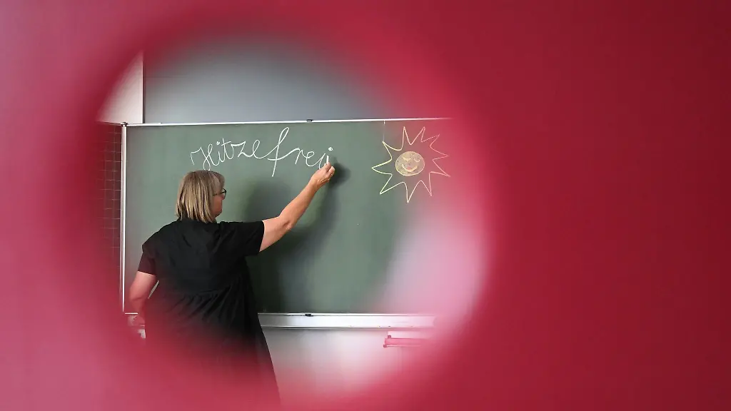 Immer-mehr-Schulen-in-Niedersachsen-reagieren-auf-die-Hitze